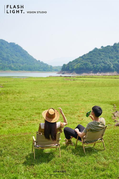 吃瓜露营摄影图片,捕捉瓜田里的美好瞬间