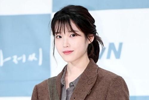 李知恩iu吃瓜,揭秘明星背后的真实故事”