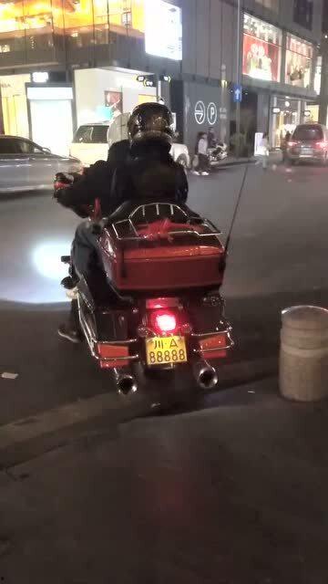 机车小姐姐吃瓜,揭秘娱乐圈那些事儿