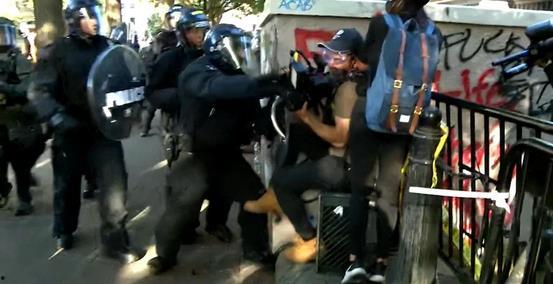 tt吃瓜观众,揭秘娱乐圈幕后真相