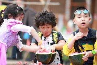 综艺吃瓜照片,吃瓜群众捕捉精彩瞬间