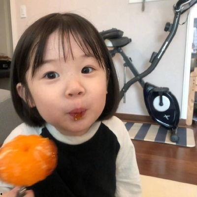 吃蜜瓜萌娃,吃蜜瓜萌娃的可爱日常